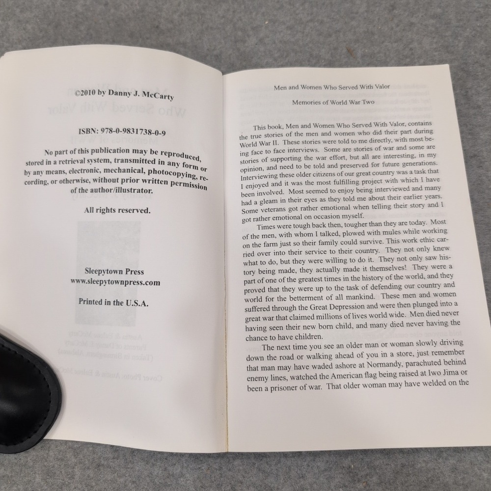 Men and Women Who Served With Valor Memories of WWII Danny J McCarty 2010 Book - Picture 3 of 5